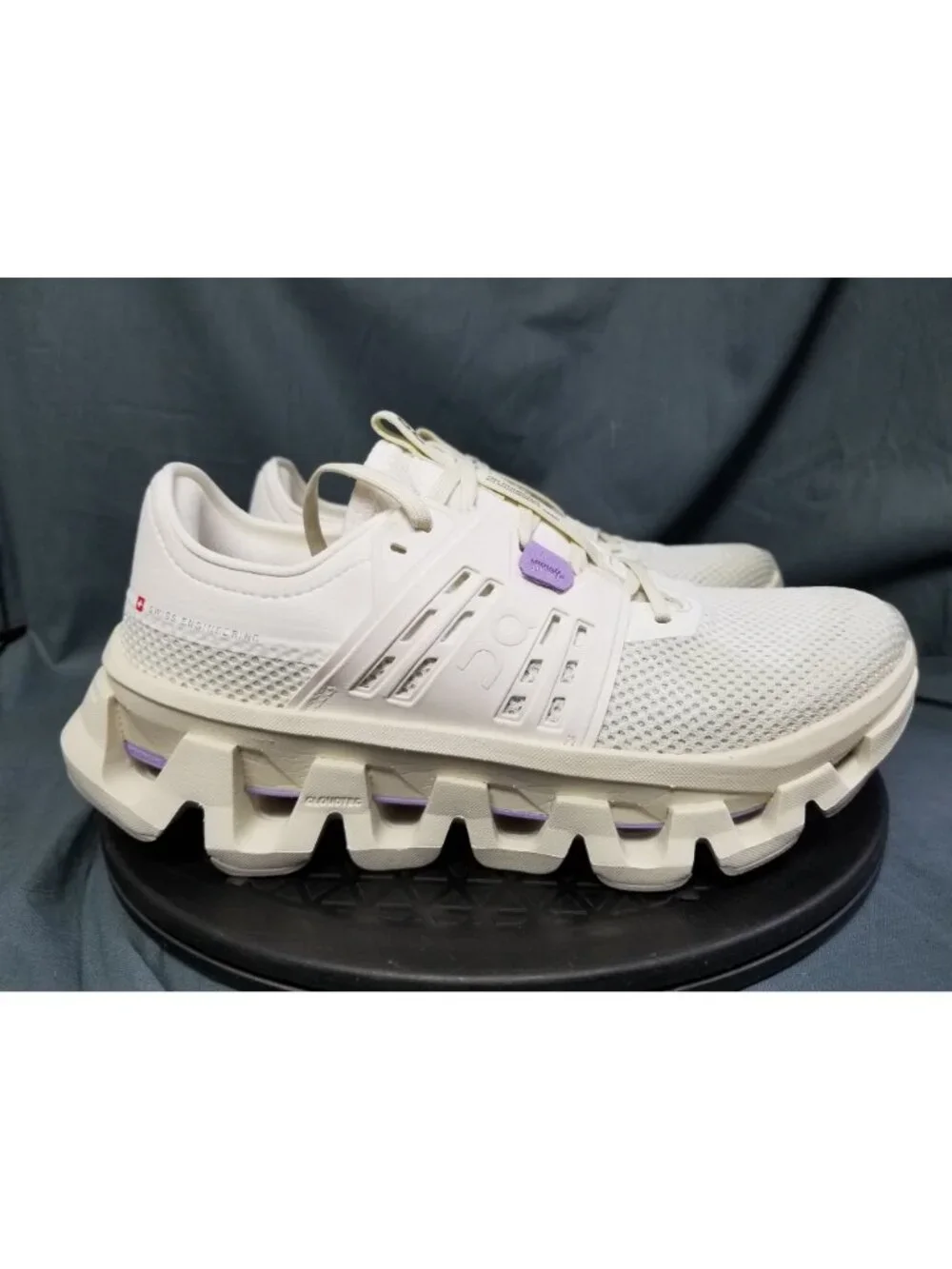 On Running Cloudswift Amp Ivory/Ghost 3WG10393588 Women's Size 7 NEW NO BOX!